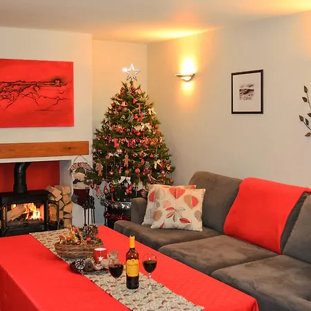 Castle View 度假居 *